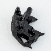 Ohne Titel ("Fuzzie"), Keramik, ca. 15x12x5cm, 2026 (Foto: Stephan Kube)